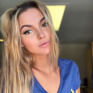 Meet your Posher, Jenna